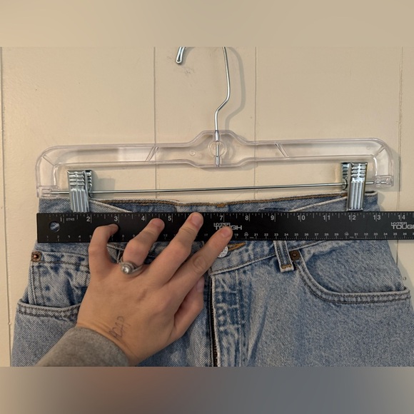 LEVIS 550 Relaxed Fit Light Wash Jeans, Size 6M - Picture 10 of 10